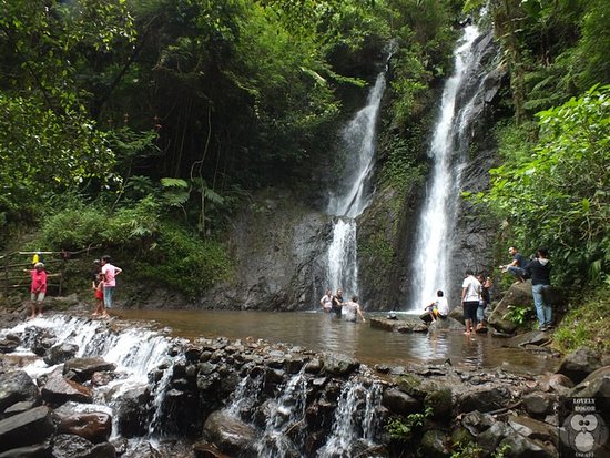 https://media-cdn.tripadvisor.com/media/photo-s/0e/ab/3b/04/pemandangan-curug-cilember.jpg